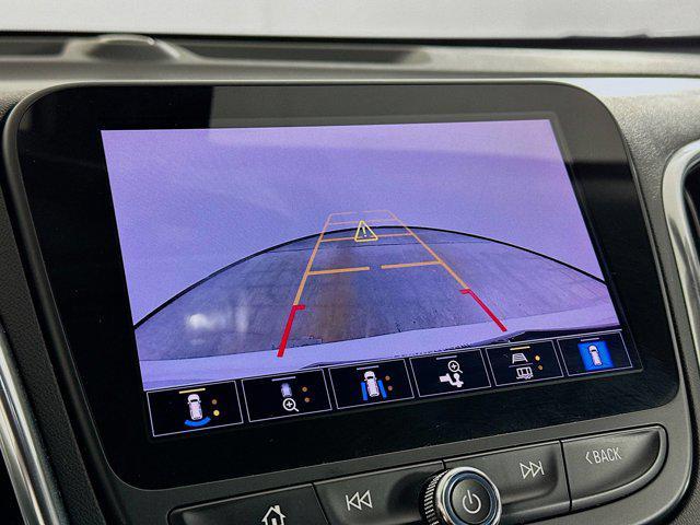 Photo of 2022 Summit White Chevrolet Equinox