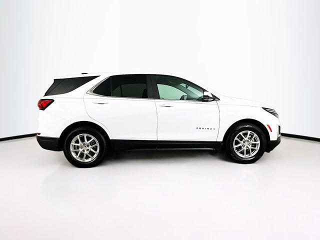 Photo of 2022 Summit White Chevrolet Equinox