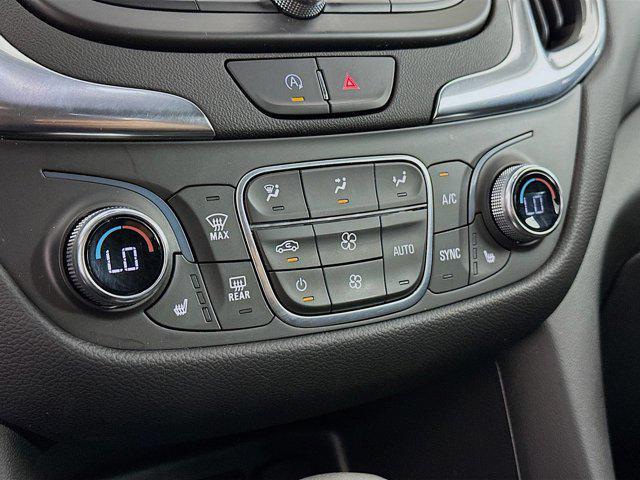 Photo of 2022 Summit White Chevrolet Equinox