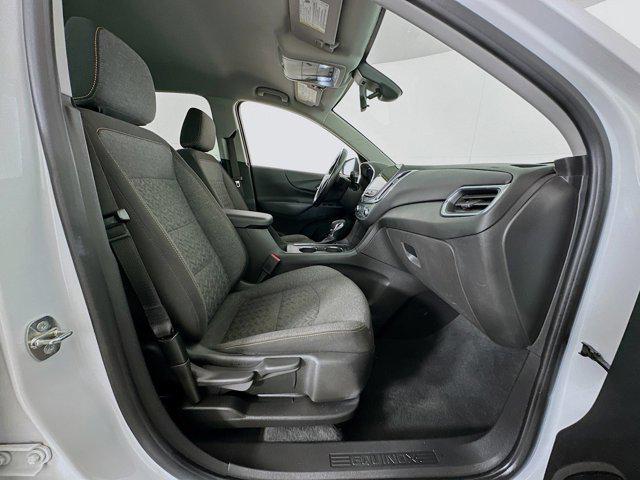 Photo of 2022 Summit White Chevrolet Equinox