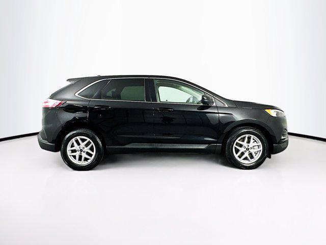 Photo of 2024 Agate Black Metallic Ford Edge