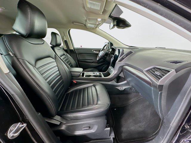 Photo of 2024 Agate Black Metallic Ford Edge