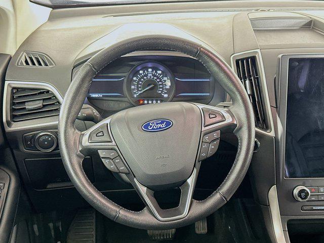 Photo of 2024 Agate Black Metallic Ford Edge