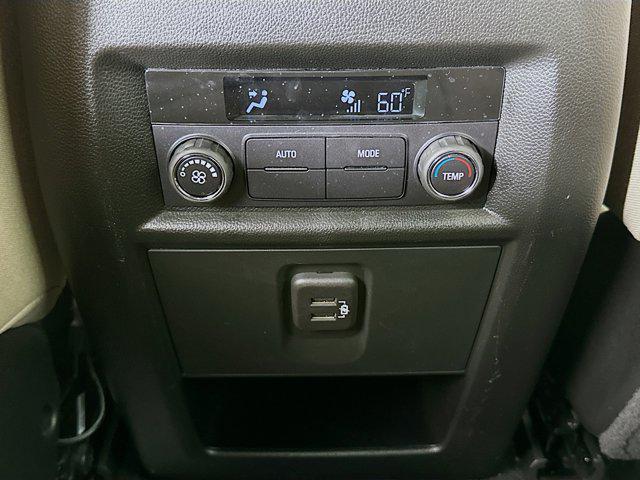 Photo of 2023 Summit White Chevrolet Traverse