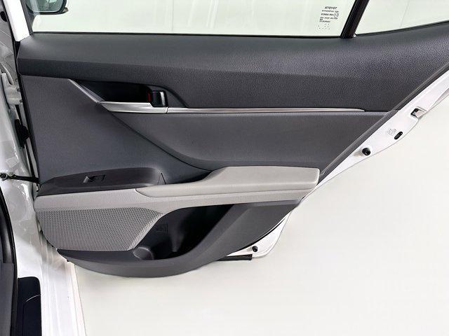 Photo of 2024 Ice Cap Toyota Camry