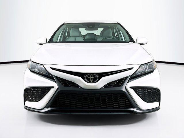 Photo of 2024 Ice Cap Toyota Camry