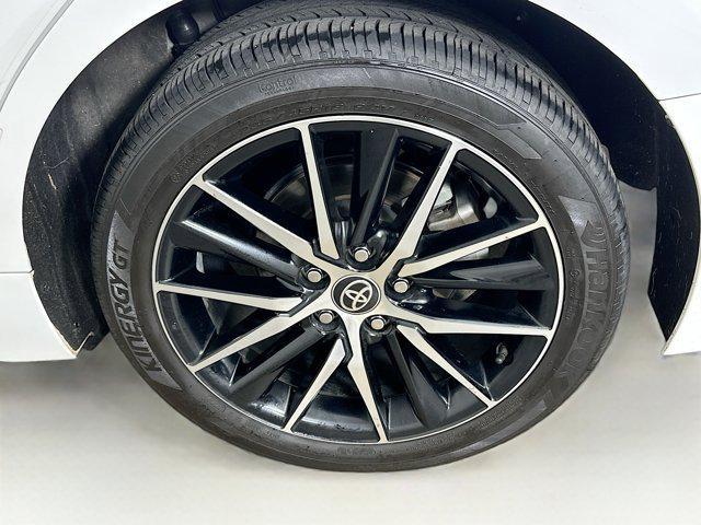 Photo of 2024 Ice Cap Toyota Camry