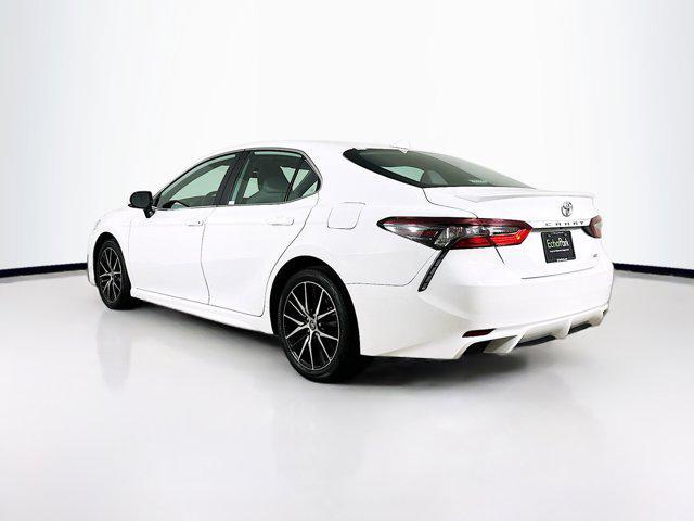 Photo of 2024 Ice Cap Toyota Camry