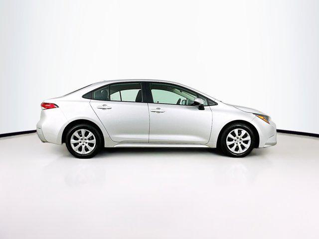 Photo of 2023 Classic Silver Metallic Toyota Corolla