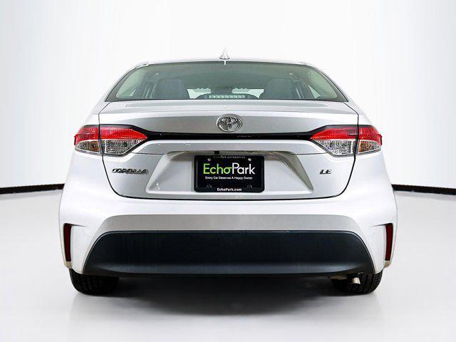 Photo of 2023 Classic Silver Metallic Toyota Corolla