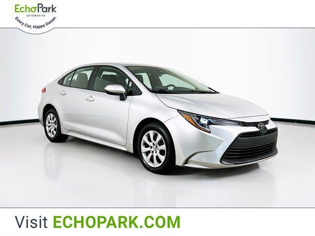 Photo of 2023 Classic Silver Metallic Toyota Corolla