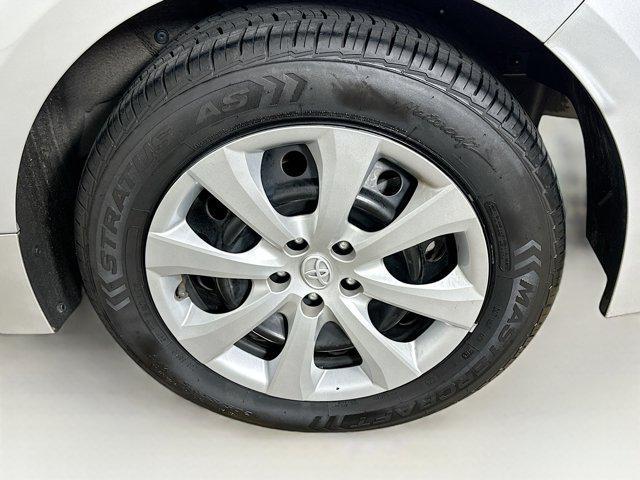 Photo of 2023 Classic Silver Metallic Toyota Corolla
