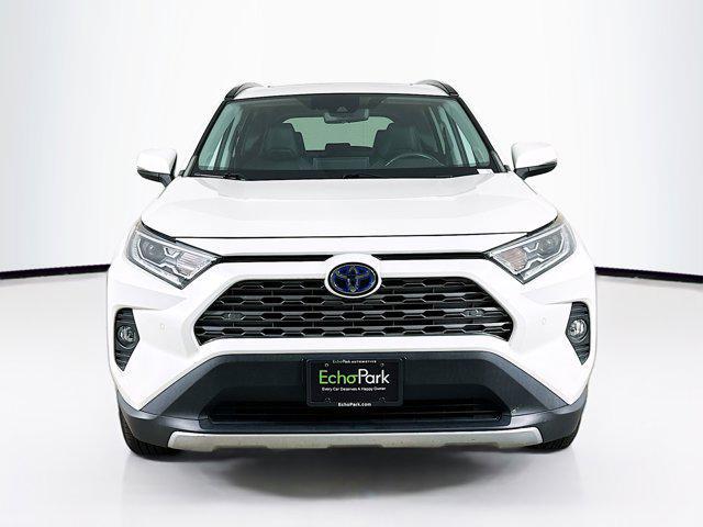 Photo of 2020 Blizzard Pearl Toyota RAV4 Hybrid