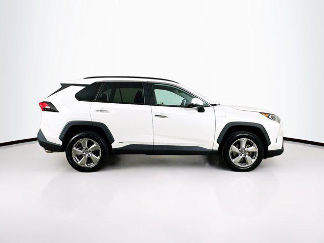 Photo of 2020 Blizzard Pearl Toyota RAV4 Hybrid