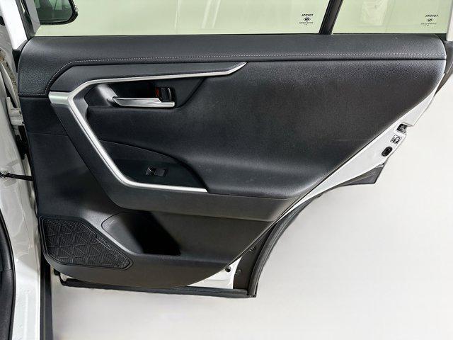 Photo of 2020 Blizzard Pearl Toyota RAV4 Hybrid