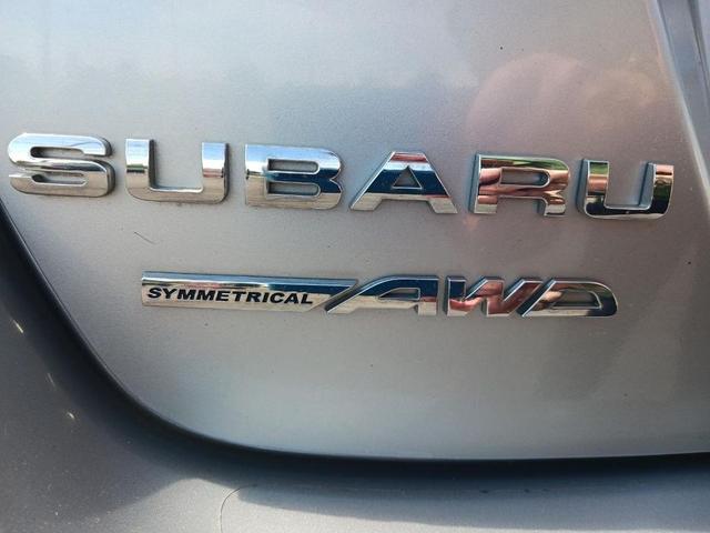 Photo of 2014 Ice Silver Metallic Subaru Impreza