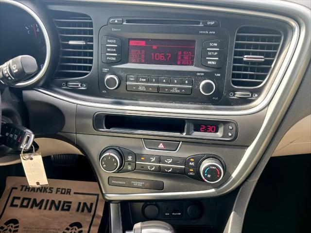 Photo of 2015 SILVER Kia Optima