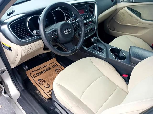 Photo of 2015 SILVER Kia Optima