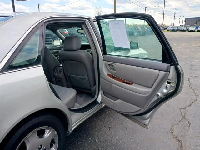 Photo of 2003 SILVER Toyota Avalon