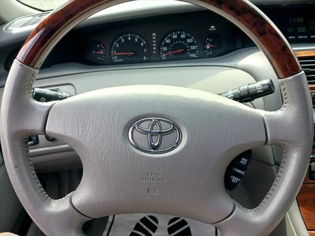 Photo of 2003 SILVER Toyota Avalon