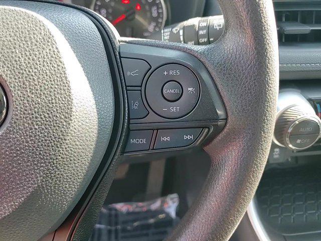 Photo of 2020 Super White Toyota RAV4