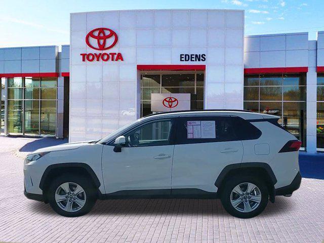 Photo of 2020 Super White Toyota RAV4