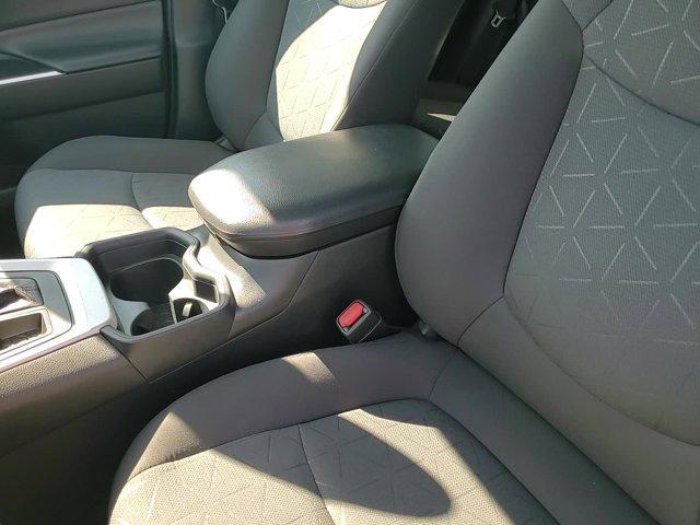 Photo of 2020 Super White Toyota RAV4