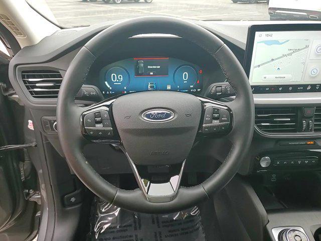 Photo of 2023 CARBONIZED GRAY METALLIC Ford Escape