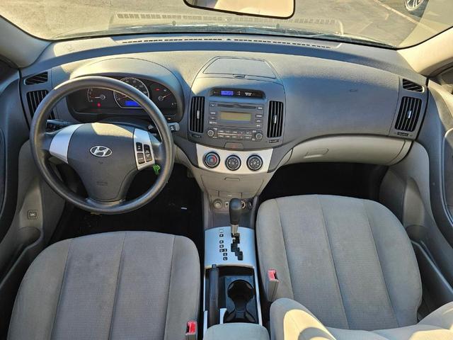 Photo of 2009 Obsidian Black Hyundai ELANTRA