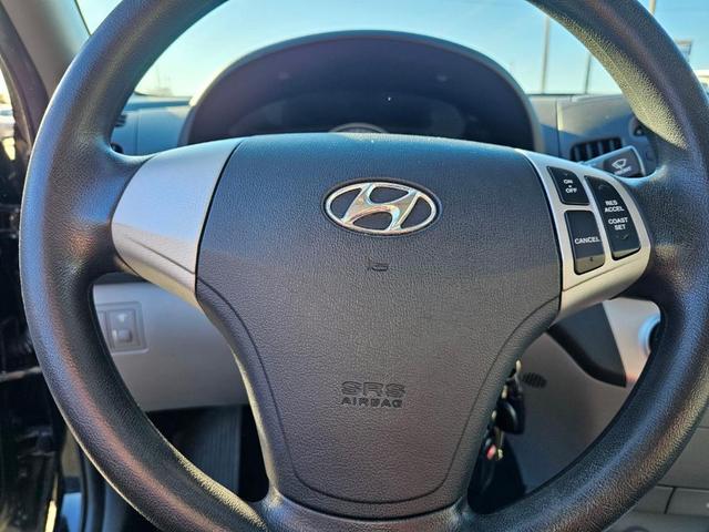 Photo of 2009 Obsidian Black Hyundai ELANTRA
