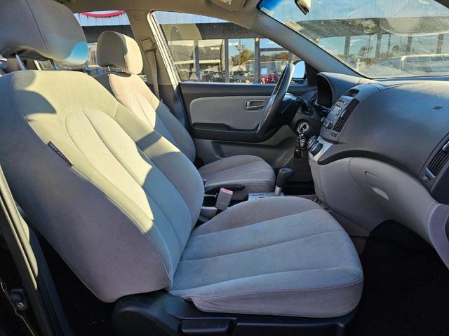 Photo of 2009 Obsidian Black Hyundai ELANTRA