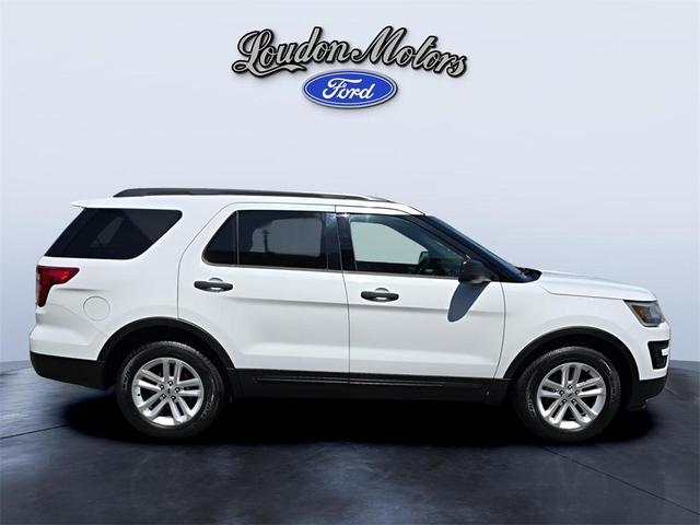 Photo of 2016 Oxford White Ford Explorer