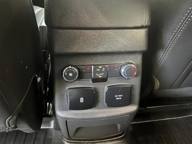 Photo of 2018 Magnetic Metallic Ford Explorer