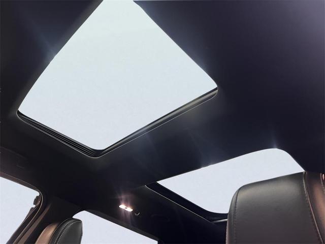 Photo of 2018 Magnetic Metallic Ford Explorer