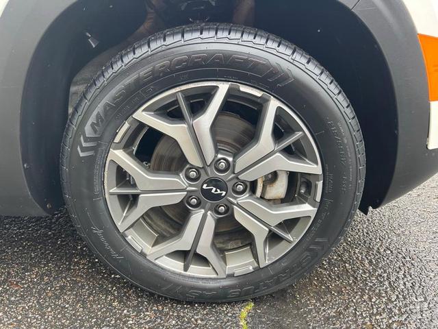 Photo of 2022 Snow White Pearl Kia Seltos
