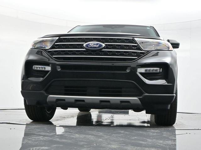 Photo of 2022 Agate Black Metallic Ford Explorer