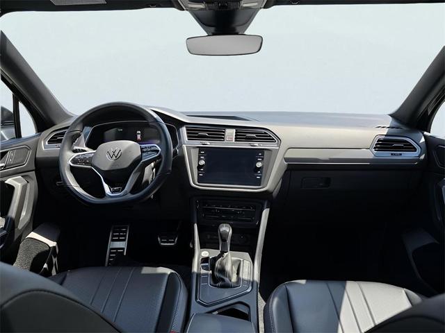 Photo of 2023 Deep Black Pearl Effect Volkswagen Tiguan