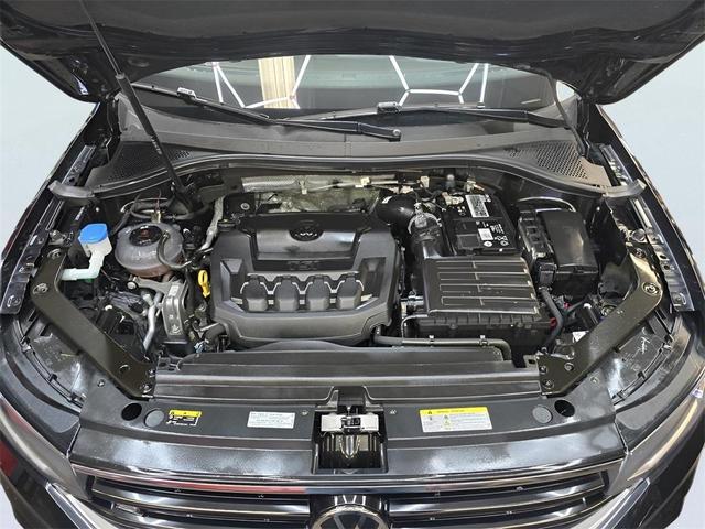 Photo of 2023 Deep Black Pearl Effect Volkswagen Tiguan