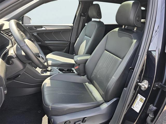 Photo of 2023 Deep Black Pearl Effect Volkswagen Tiguan