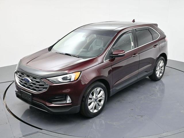 Photo of 2020 Burgundy Ford Edge