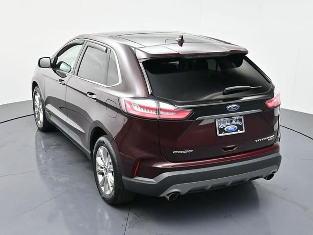 Photo of 2020 Burgundy Ford Edge