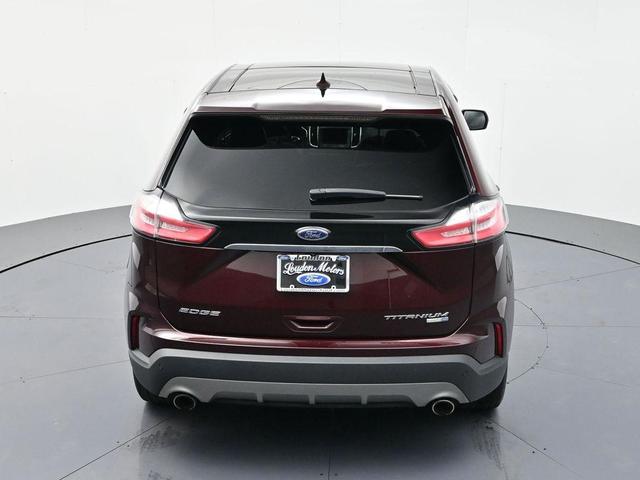 Photo of 2020 Burgundy Ford Edge