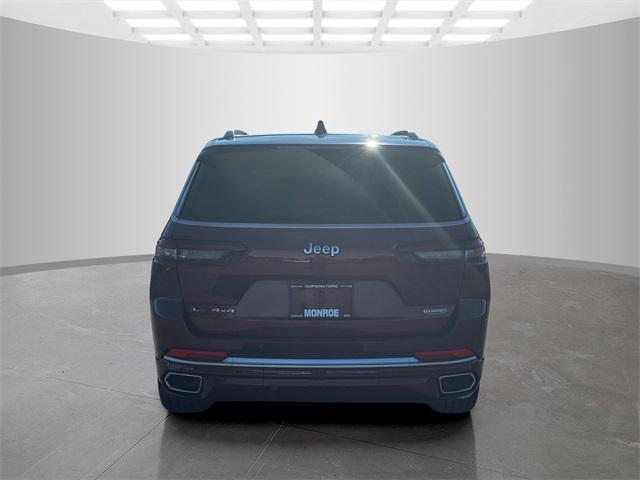 Photo of 2023 Velvet Red Pearlcoat Jeep Grand Cherokee L