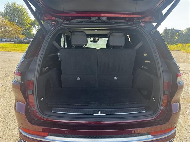 Photo of 2023 Velvet Red Pearlcoat Jeep Grand Cherokee L