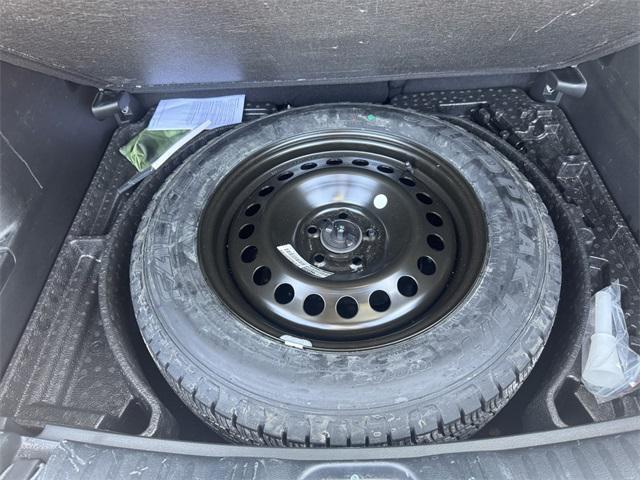 Photo of 2023 Granite Crystal Metallic Clearcoat Jeep Compass