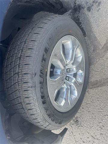 Photo of 2022 Patriot Blue Pearlcoat RAM 1500