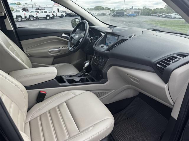 Photo of 2019 Agate Black Metallic Ford Escape
