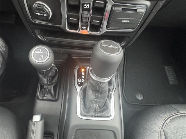 Photo of 2025 Hydro Blue Pearlcoat Jeep Gladiator