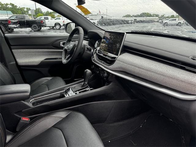 Photo of 2023 Billet Silver Metallic Clearcoat Jeep Compass
