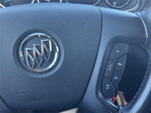 Photo of 2017 White Frost Tricoat Buick Enclave